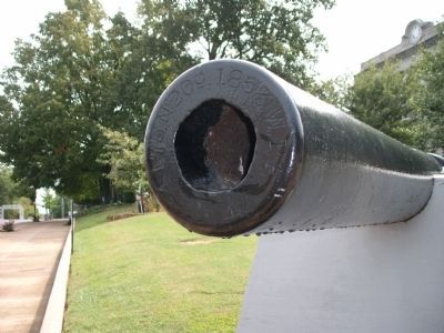 Muzzle of 1863 Parrot Rifle - - (A few steps from marker.) image. Click for full size.