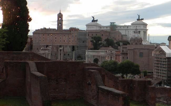Vittorio Emanuele II Monument (rear) image. Click for full size.