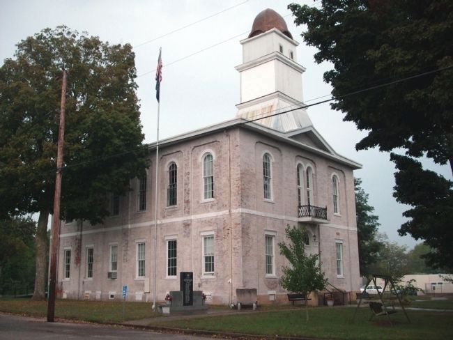 "Old" Martin County Courthouse -and- Marker image. Click for full size.