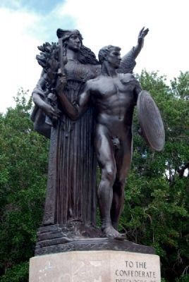 Confederate Defenders of Charleston Statue image. Click for full size.