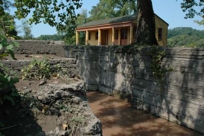 Putman's Lock Grocery with Old Erie Canal Lock 28 in the Foreground image. Click for full size.