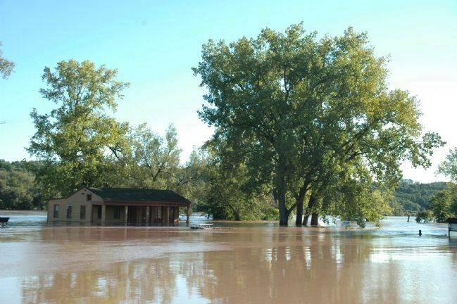 Putman's Lock Grocery Flooded after Hurricane Irene image. Click for full size.
