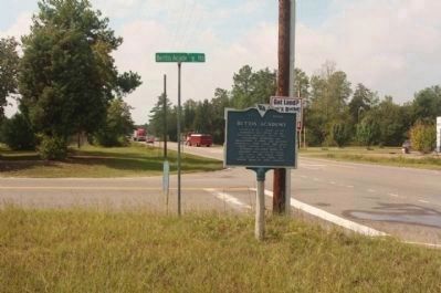 Bettis Academy Marker at the intersection of Bettis Academy Road and U.S. 25, looking south image. Click for full size.