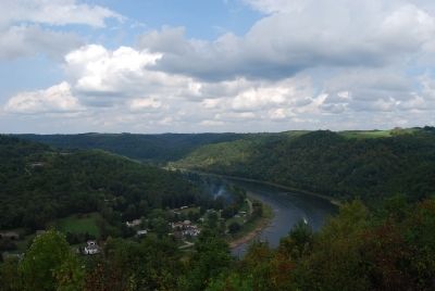 Brady's Bend facing East image. Click for full size.