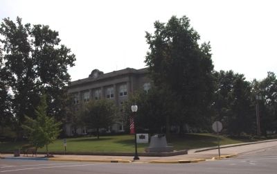 North/West Corner - - Spencer County Courthouse image. Click for full size.