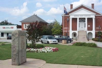 Edgefield County Courthouse and Governors Memorial, at Courthouse Square image. Click for more information.