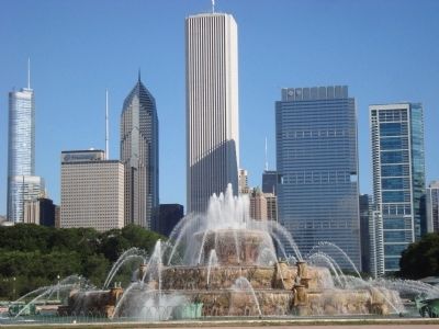Buckingham Fountain image. Click for full size.