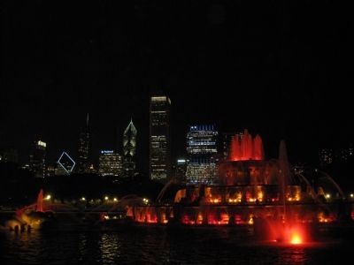 Buckingham Fountain at night image. Click for full size.