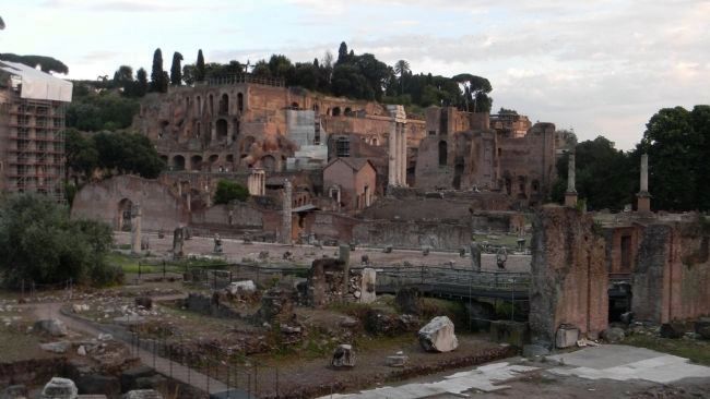 Palatine Hill and ruins of the Roman Forum west of <i>Anfiteatro Flavio</i>/The Flavian Amphitheatre. Click for full size. Palatine Hill and ruins of the Roman Forum west of <i>Anfiteatro Flavio</i>/The Flavian Amphitheatre image. Click for full size.