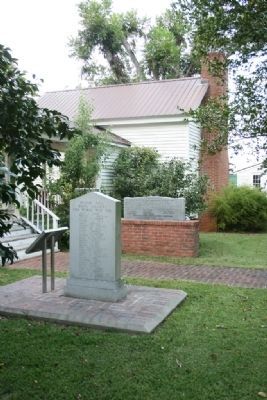 Clarke County Soldiers Of The American Revolution Marker (Background) image. Click for full size.