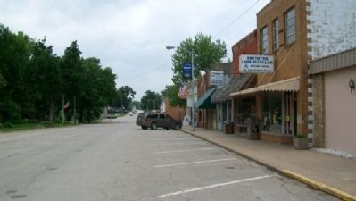 Looking West Along Main Street image. Click for full size.