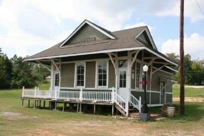 Peterman's L&N Depot built in 1900 image. Click for full size.
