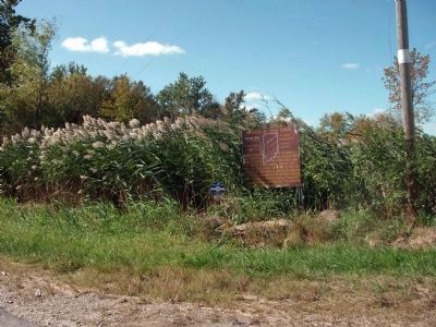 Looking West - - Wabash & Erie Canal Marker. Click for full size. Looking West - - Wabash & Erie Canal Marker image. Click for full size.