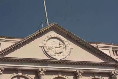 City Hall and Charleston's Motto: image. Click for full size.