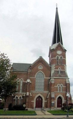 First Congregational Church image. Click for more information.