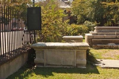 Colonel William Rhett Marker reverse side with grave. Click for full size. Colonel William Rhett Marker reverse side with grave image. Click for full size.