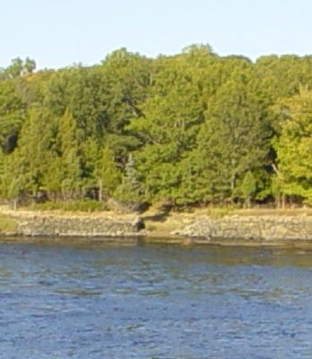 Approach to Carr's Ferry Marker image. Click for full size.