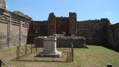 Temple of Vespasiano image. Click for full size.