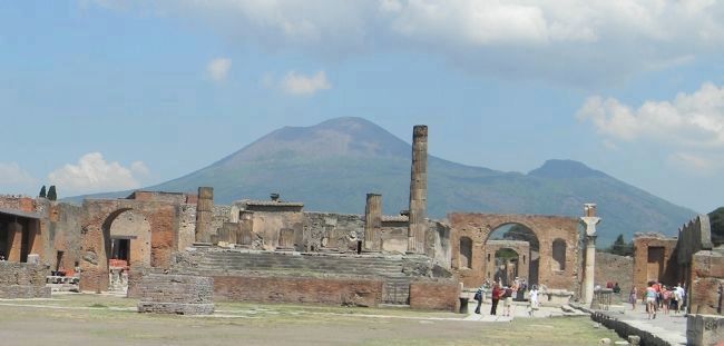 <center>Remains of the Temple of Jupiter on the Forum in Pompeii image. Click for full size.