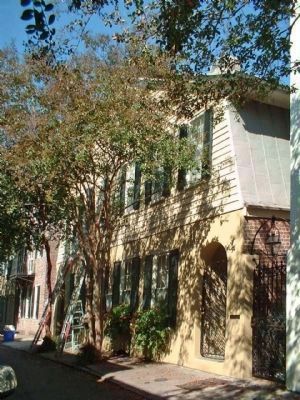 8-10 Tradd Street The Lamboll Double Tenement Marker, looking west at # 10 image. Click for full size.