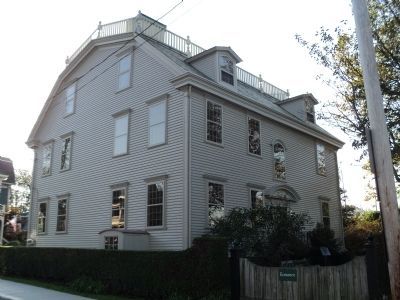 West Side of the Hunter House. Click for full size. West Side of the Hunter House image. Click for full size.