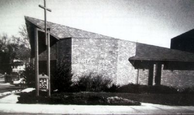 Photo of New Patee Park Baptist Church on Marker image. Click for full size.