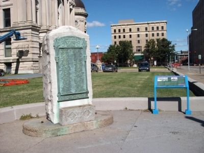 Wide View - - Vanderburgh County World War I Honor Roll Marker image. Click for full size.