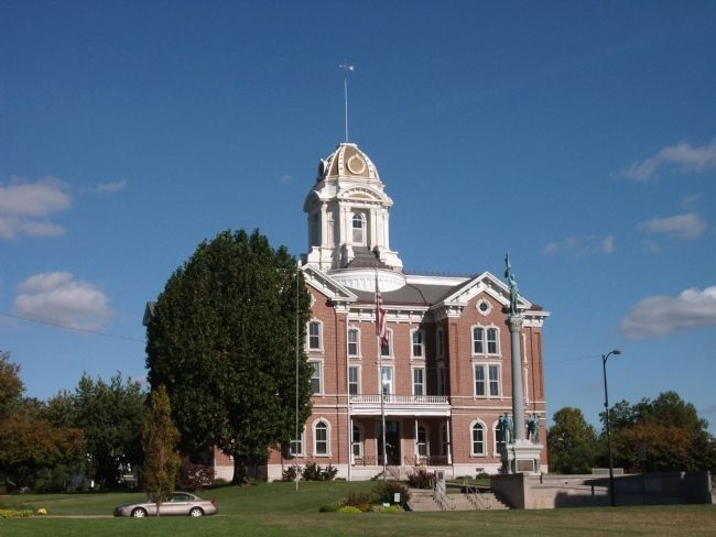 Posey County Courthouse - - Mount Vernon, Indiana -and- Soldiers and Sailors Memorial. Click for full size. Posey County Courthouse - - Mount Vernon, Indiana -and- Soldiers and Sailors Memorial image. Click for full size.