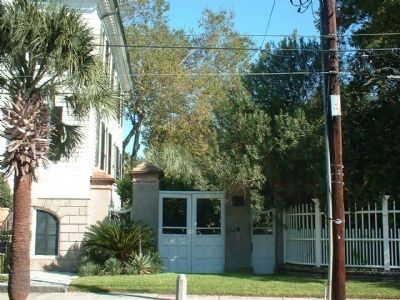 William Gibbes House Markers image. Click for full size.