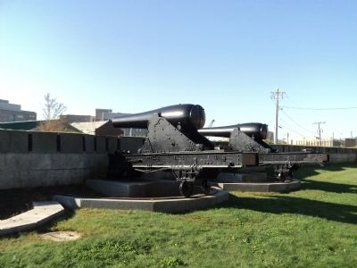Rodman Guns at the South Battery image. Click for full size.