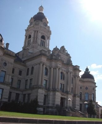 North Side - - "Old" Vanderburgh County Courthouse. Click for full size. North Side - - "Old" Vanderburgh County Courthouse image. Click for full size.