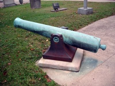 Right - - Courthouse Cannon image. Click for full size.