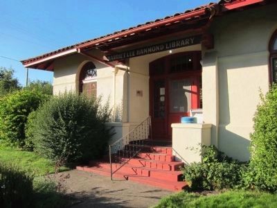 Harriet Lee Hammond Library Marker - Wide View image. Click for full size.