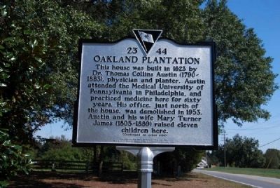 Oakland Plantation Marker<br>Front image. Click for full size.