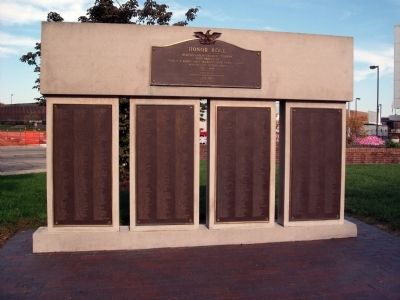 Full View - - World War I Honor Roll & Veterans Memorial Marker image. Click for full size.