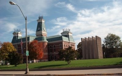 South/East Corner - - Bartholomew County Courthouse image. Click for full size.