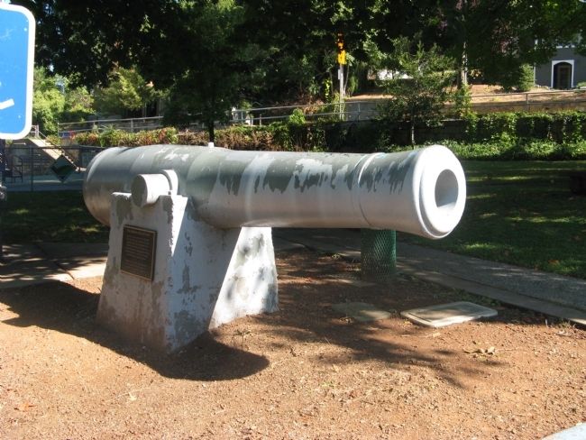Columbiad Cannon and Marker image, Touch for more information