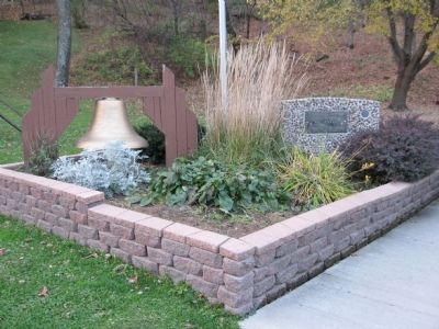 Veterans Memorial at Spring Pond image. Click for full size.