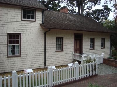 Log Cabin to Victorian Parlour Marker image. Click for full size.