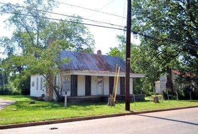 Henderson Home and Marker image. Click for full size.