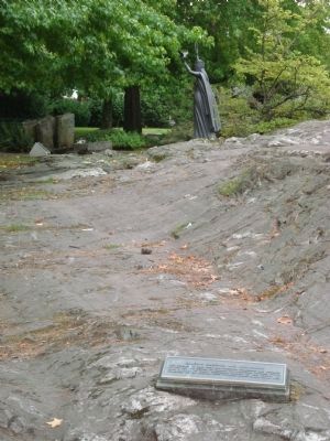 Glacial Striations near the Mackenzie Papineau Battalion Monument image. Click for full size.