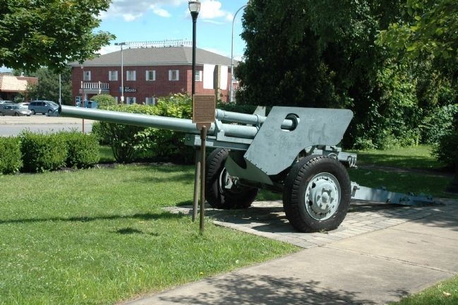 U.S. Army 3 Inch M5 Antitank Gun & Marker image. Click for full size.