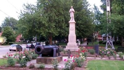 Willoughby Civil War Memorial image. Click for full size.