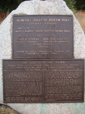 Worlds Tallest Totem Pole Marker image. Click for full size.
