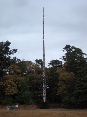 World�s Tallest Totem Pole image. Click for full size.