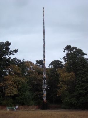Worlds Tallest Totem Pole image. Click for full size.