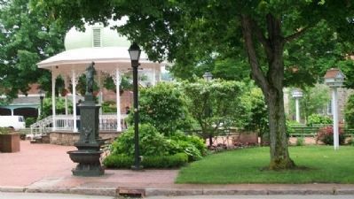 Ligonier Town Square Fountain and Marker image. Click for full size.