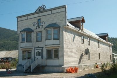 The Front St. Inn image. Click for full size.