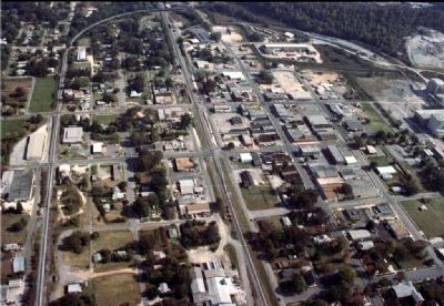 Aerial view of downtown Leeds, Alabama. image. Click for full size.