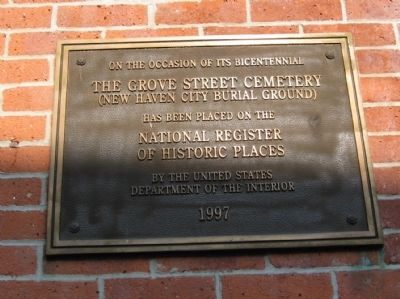 Plaque at the right of the entrance door image. Click for full size.